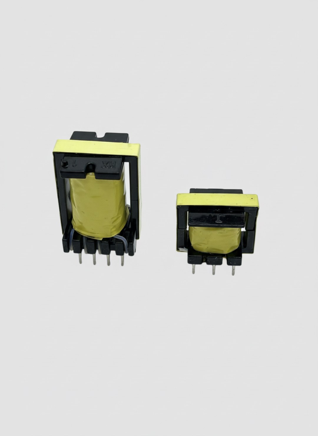 TRANSFORMATEUR A DECOUPAGE (chopper) POUR CARTE ELECTRONIQUE SAUNIER DUVAL SYMSI7.0